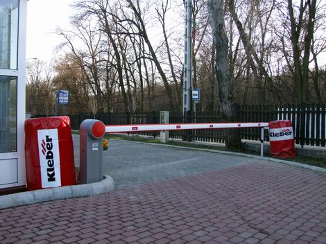 Ditec sorompó az Autó Kar-Tel Kft telephelyén Nagykovácsiban Ditec sorompó az Autó Kar-Tel Kft telephelyén Nagykovácsiban