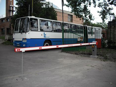 Az Autó Univerzál Kft is a Ditec sorompót választotta Az Autó Univerzál Kft is a Ditec sorompót választotta